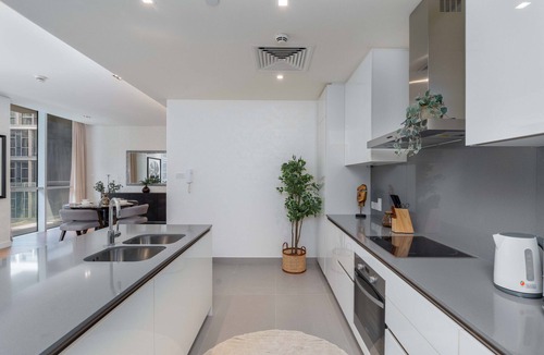 Al Wasl Apartment | Minimal Luxe huge size apartment