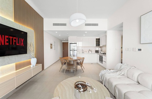 Za'abeel 2 Apartment | Modern 1Bed Less than 2km Walk from Burj Khalifa