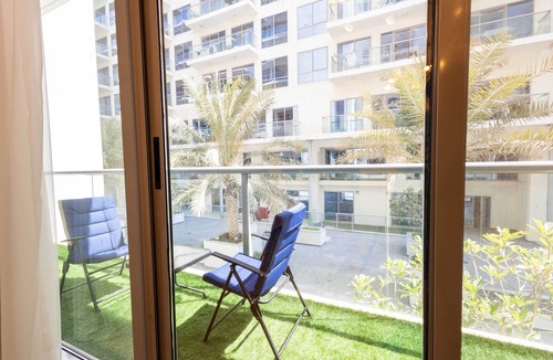 Ras Al Khaimah Apartment | Modern 1BR with Private Beach and Pool in Al Marjan Island