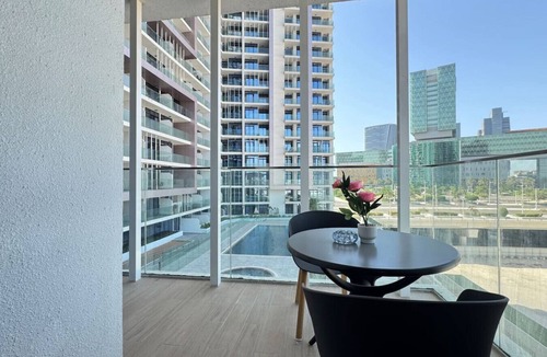 Abu Dhabi Apartment | Modern 1BR with Balcony & Full Kitchen Al Maryah