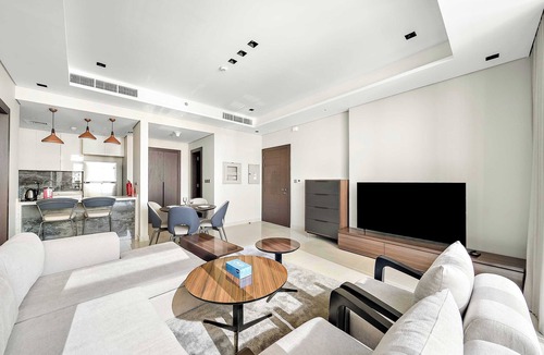 Business Bay Apartment | Modern 1BR with Stunning Views in Business Bay