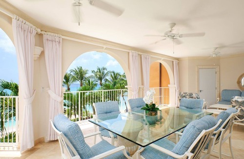 Little Battaleys Apartment | Modern Beachfront Condo - St Peter's Bay 301