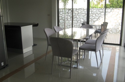 Rayong Province Villa | Modern family friendly Pool Villa, within 12km of Pattaya's attractions.