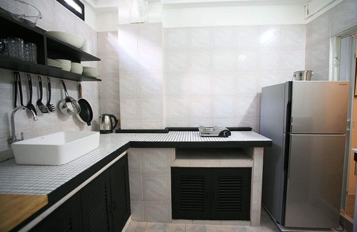Phra Khanong Nuea House | Modern Thai Townhouse in Downtown Sukhumvit