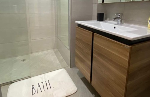Jumeira 1 Apartment | Modish Classy Apartment In Jumeirah