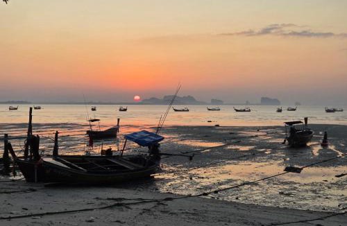 Samut Sakhon Resort | Mong DOO SEA HOME