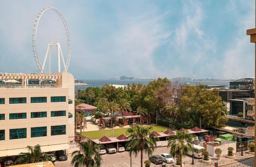 Jumeirah Beach Residence Hostel | Moonlight Hostel JBR - 2min Walk To JBR Beach - Gym - 2min Metro Station - Poll