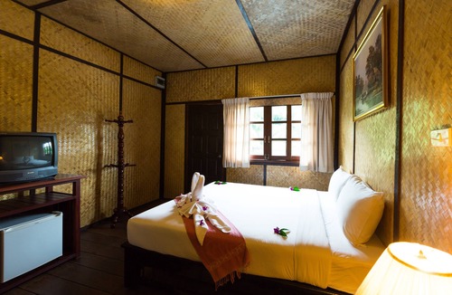 Thong Pha Phum Hotel | Nakakiri Resort & Spa