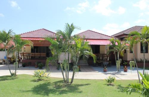 Rayong Apartment | Naluemon Village FH 1