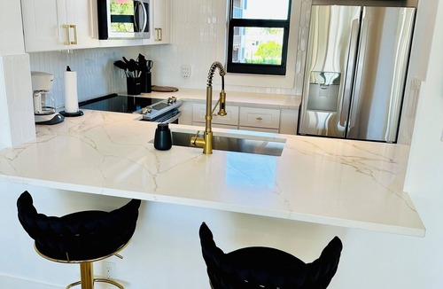 Old Naples Condo | Naples Sol waterfront condo newly remodeled