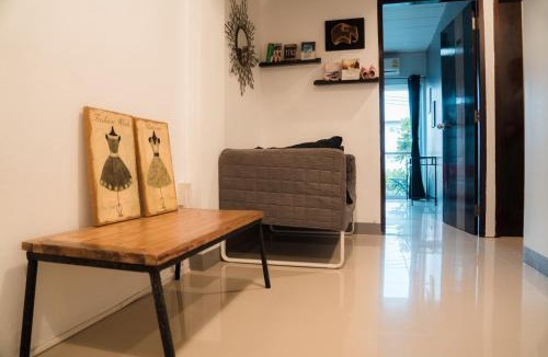 Old City Hostel | Nature Home Hostel & Cafe