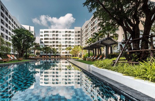 Bang Chak Condo | Near BTS *Exclusive*Huge Pool @ Sukhumvt 64