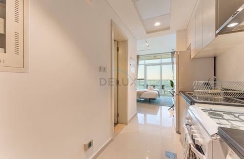 Dubai Apartment | Near Golf Club High-Floor Studio with Balcony Minutes Away From Park