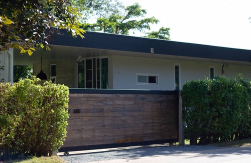 Pai House | New Chapter House, 3-bedroom with big balcony, 1.5 KM to Pai town
