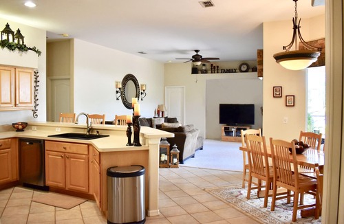Stoneybrook House | NEW LISTING: Beautiful Upscale Home in Stoneybrook