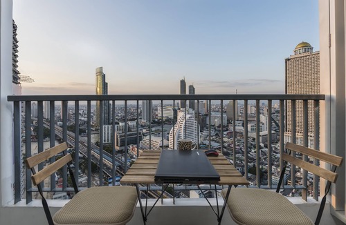 Yan Nawa House | NEW * Luxurious 2BrPenthouse 33th floor-Netflix-on the BTS with river view balcony