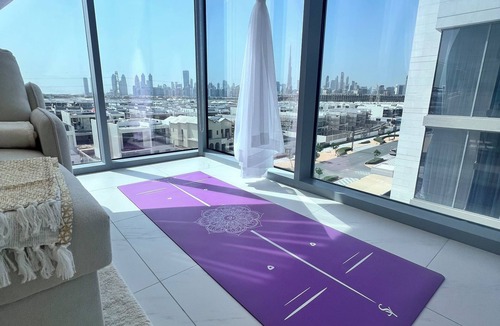 Nad Al Sheba Apartment | New Luxury Apt: Burj Khalifa, Sunset & Lagoon view