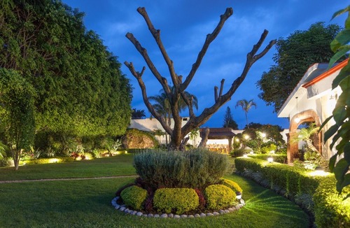 Cuernavaca House | Nice property Colonial-Modern Stlye with a beautiful garden for events.