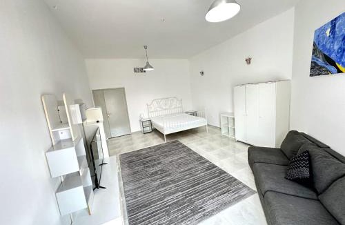 Jumeira 3 House | Nice Rooms for Rent in Compound Housing near Burj Alarab Dubai Villa 125