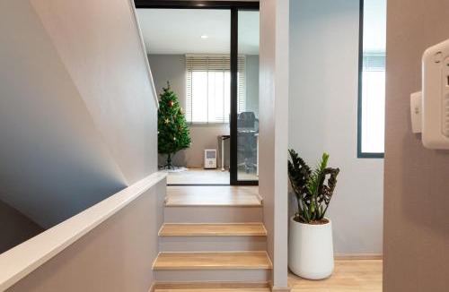 Lat Phrao House | Nirvana Define Luxury Townhome Ekkamai Ramintra