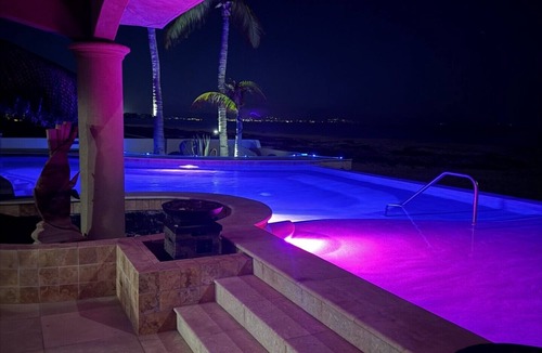 Buenavista Villa | Ocean Front Villa in peaceful La Ribera Sleeps 8