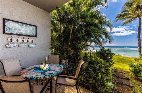Honokowai Condo | Oceanfront ground floor haven with tropical charm