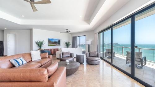 Bella Vista House | Oceanfront Luxury – 4BR/35BA | Coronado 508 at Las Palomas