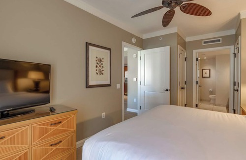 Honokowai Hotel | Oceanfront Maui Stay | 2 Bedroom Partial Ocean View near Lahaina Harbor