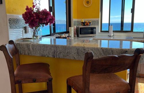 El Sargento House | Oceanfront w/private beach access El Sargento/La Ventana, 3-4bd, 3 ba w/lockout