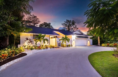 East Naples Villa | Olam Villa | Heated Pool | Cinema & GameRoom
