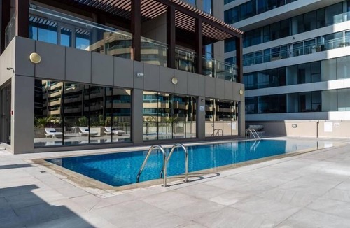 Al Mankhool Apartment | One Bedroom Apartment Near Al Maya Supermarket By Luxury Bookings