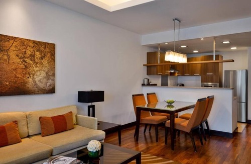 Al Sufouh 1 Apartment | One Bedroom Apartment Near Omar Gents Salon Dubai