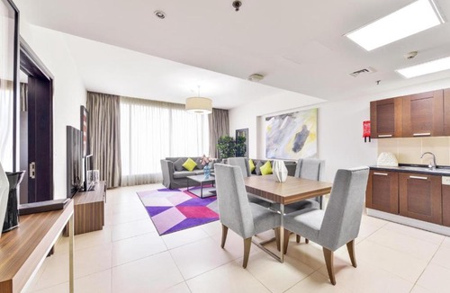 Trade Center Apartment | One Bedroom Apartment On SZR Near Wtc Metro By Luxury Bookings