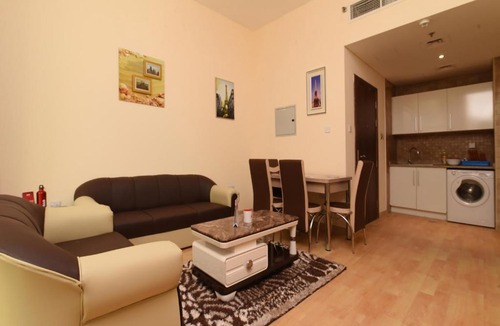 Barsha Heights Apartment | OYO 237 Home 701, Capitol Towers,Tecom,Dubai