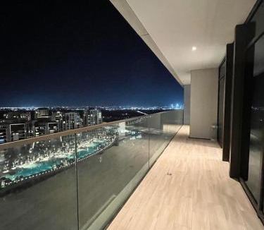 Dubai Apartment | Palace Dubai Creek Harbour Residences Skyline Apartment