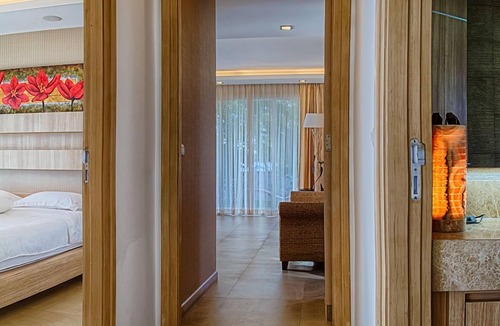 Bang Lamung Apartment | Paradise Ocean View Beach Front Condomimium In Pattaya