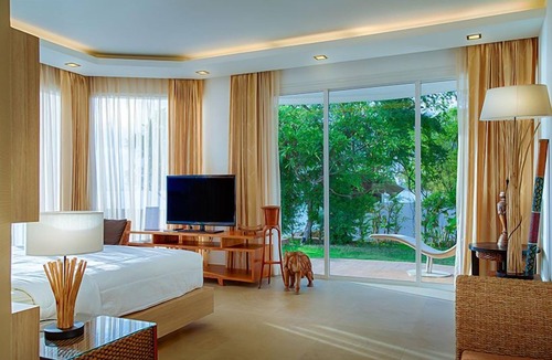 Bang Lamung Apartment | Paradise Ocean View Beach Front Condominium In Pattaya
