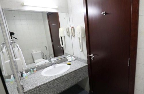 Discovery Gardens Apartment | Parkside Hotel Apartment