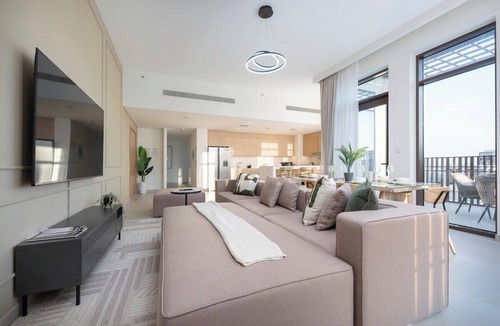 Dubai Apartment | Peaceful 4-Bedroom, Bright Kitchen Space in Dubai Creek Harbour