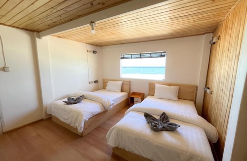 Bira Hostel | Phinisi Hostel Bira