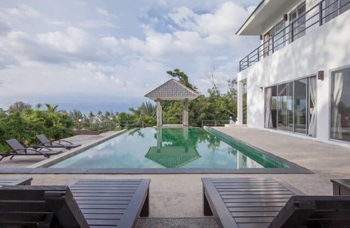 Sa Khu Villa | Phuket Seaview Villa; walk to beach