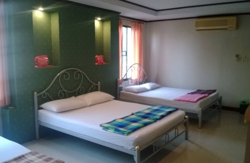 Khlong Thanon Bed & Breakfast | Phurahong Homestay