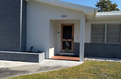 Okeechobee House | Pleasant 3-bedroom 2 bath house with AC in charming Okeechobee Florida