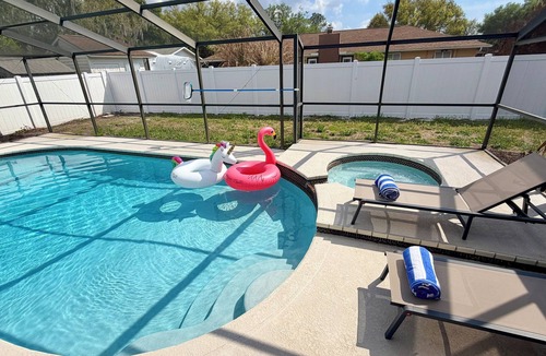 Brandon House | Pool Home Private Pool & Spa Tampa/Brandon