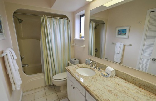 Jose's Hideaway House | Pool Home, Steps from the Beach and Spectacular Sunsets plus StarLink Internet
