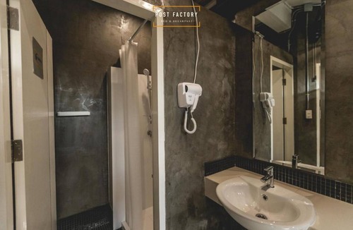 Chong Nonsi Hostel | Post Factory Bed & Breakfast Sathorn Hostel - Adults Only