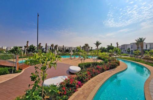 Dubai House | Prime Location Lazy River Pool 4bd Villa