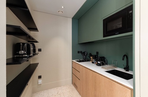 Business Bay Apartment | Prime Studio w/Burj Views Near Downtown and Canal