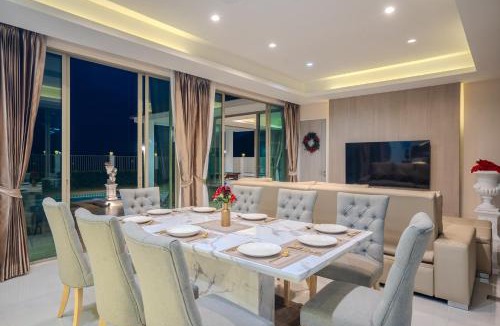 Nong Kae Villa | Prime Twilight 4-Bedroom Pool Villa with Mountains