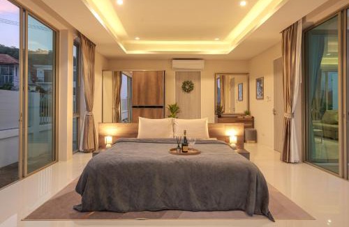 Nong Kae Villa | Prime Twilight 4-Bedroom Pool Villa with Mountains